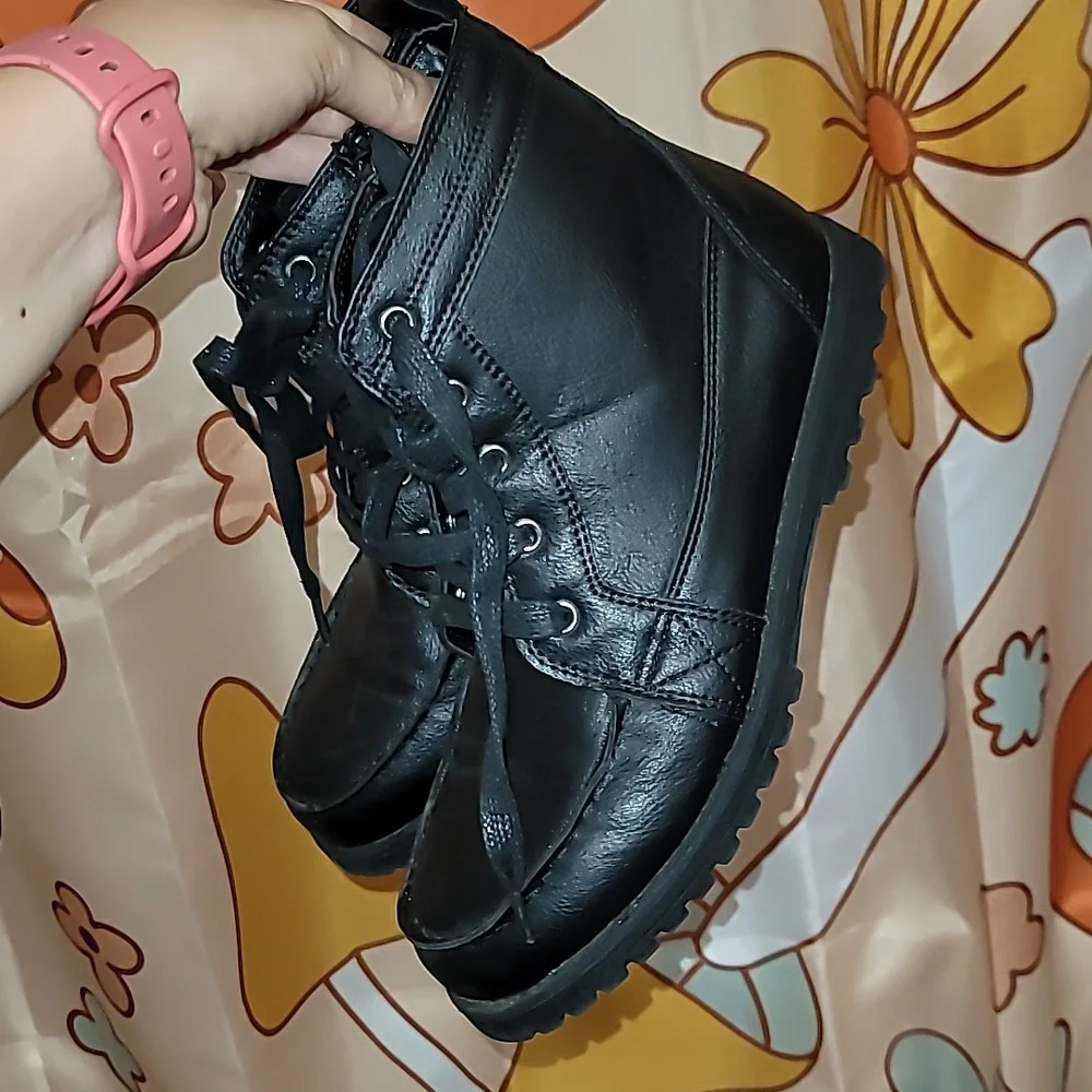 Children's Place boots kids size 4 black faux leather zip up laces boys